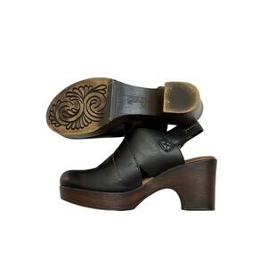 b.ø.c Born Leather Slingback Clogs Women’s  9 | Platform Heels Comfort Wood Look